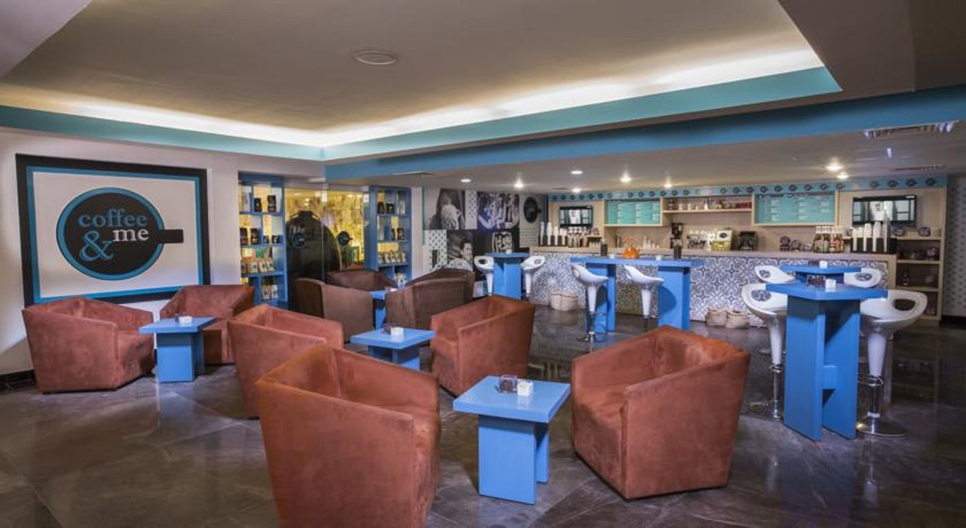 Oasis-Palm-Restaurant-32