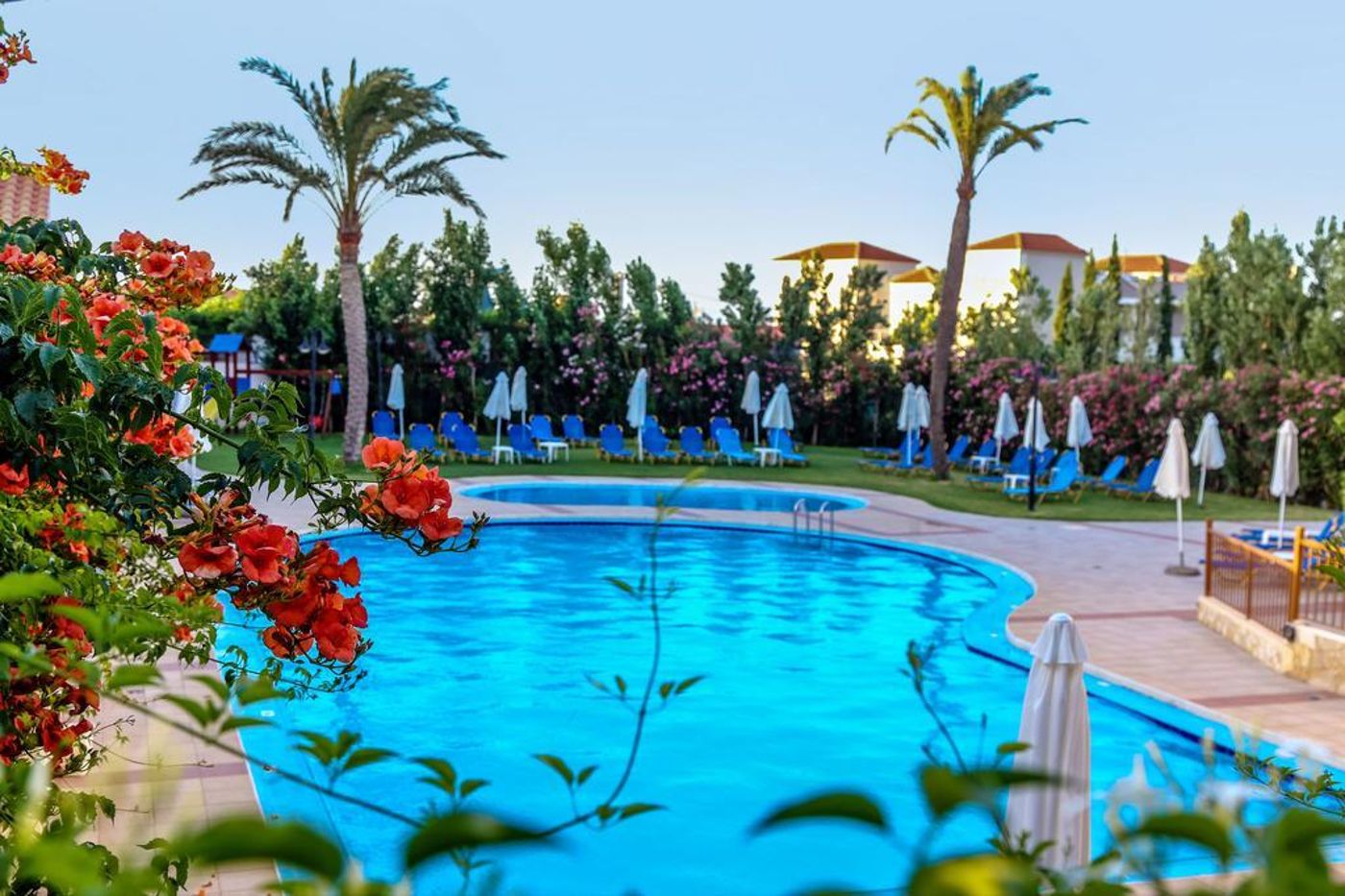 Adelais-Hotel-Pool-3