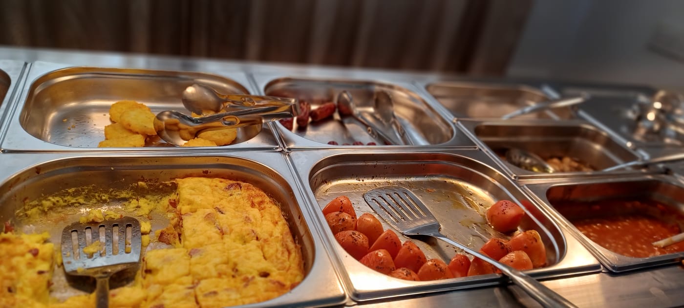 Livas-Hotel-Apartments-Restaurant-44