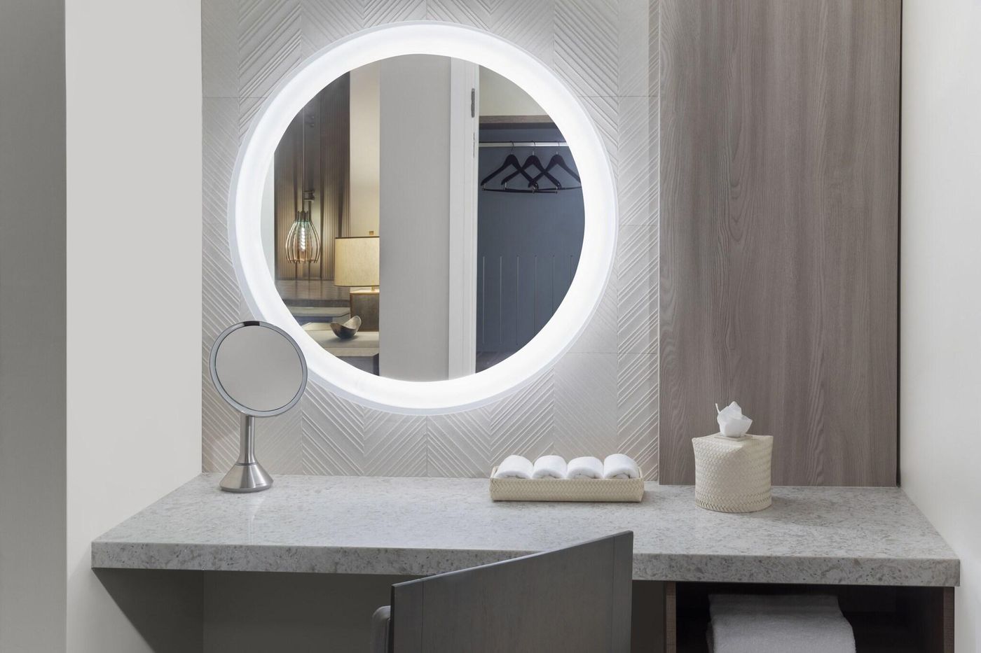 The-Royal-at-Atlantis-Room-39