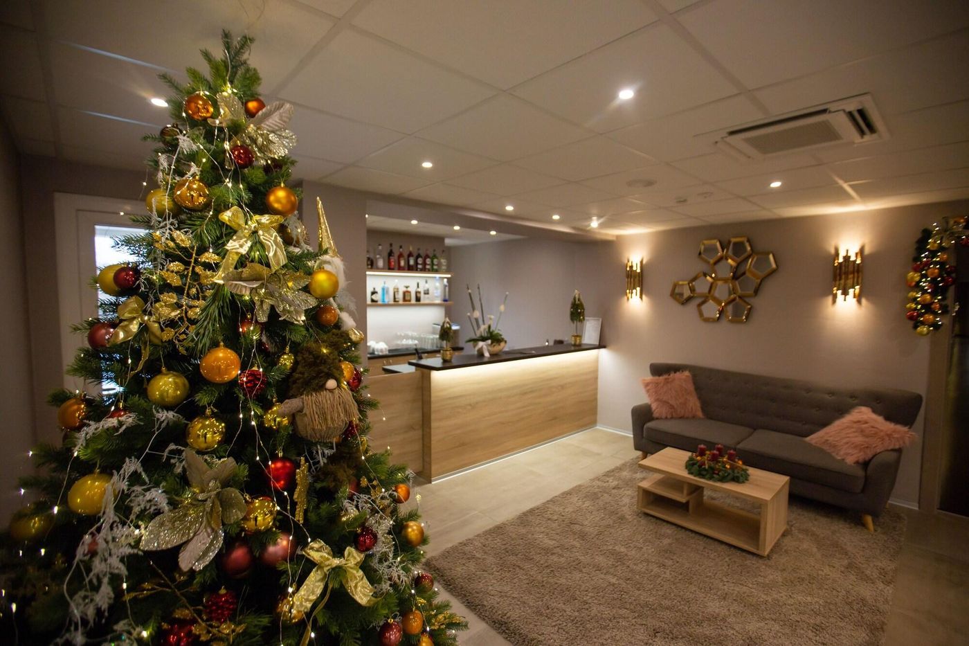 The-Hotel-Unforgettable---Hotel-Tiliana-by-Homoky-Lobby-13