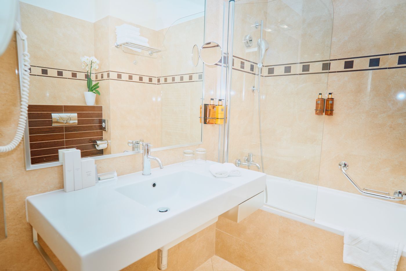 Hotel-Bristol-Room-26