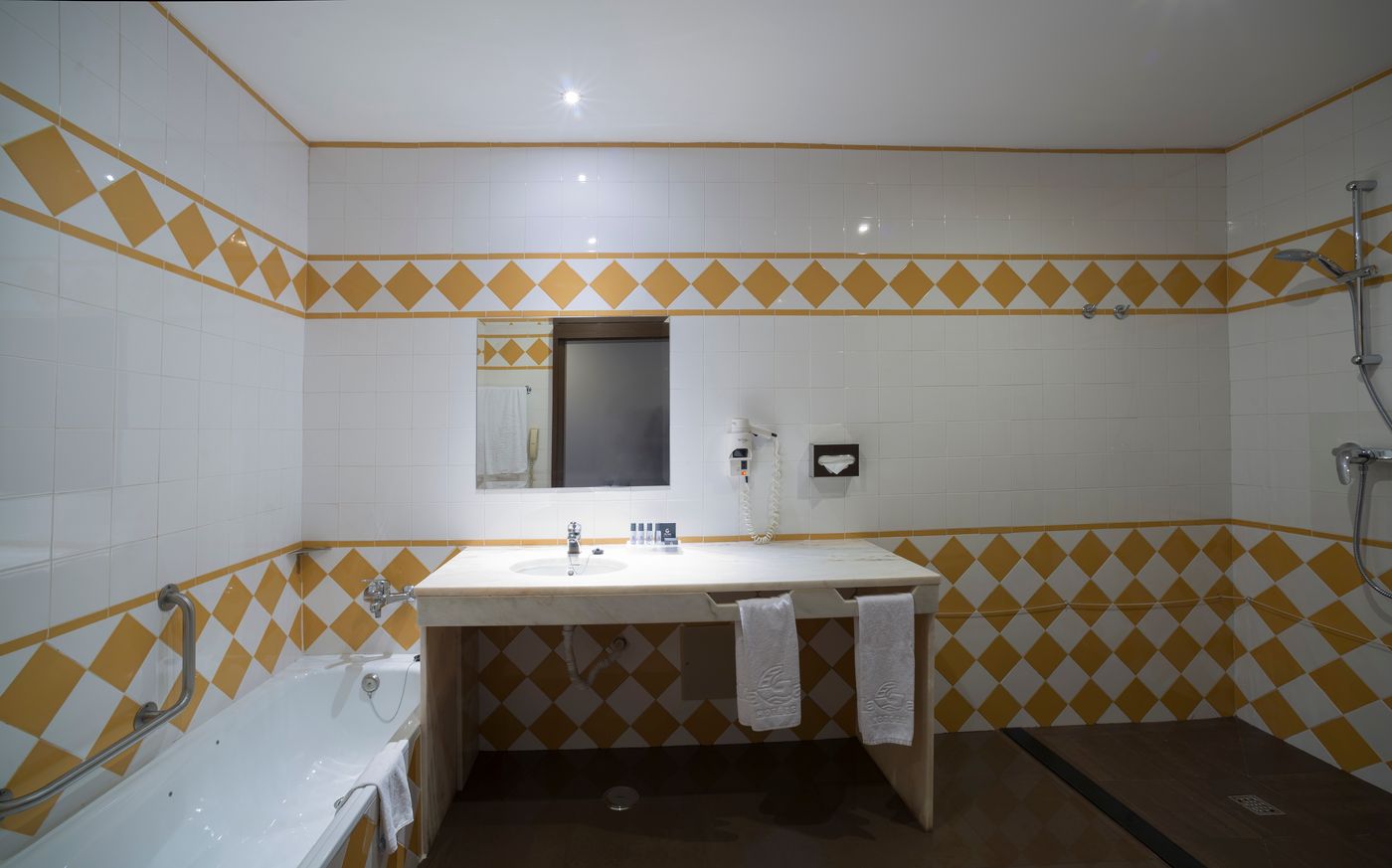 Vila-Gale-Albacora-Room-26