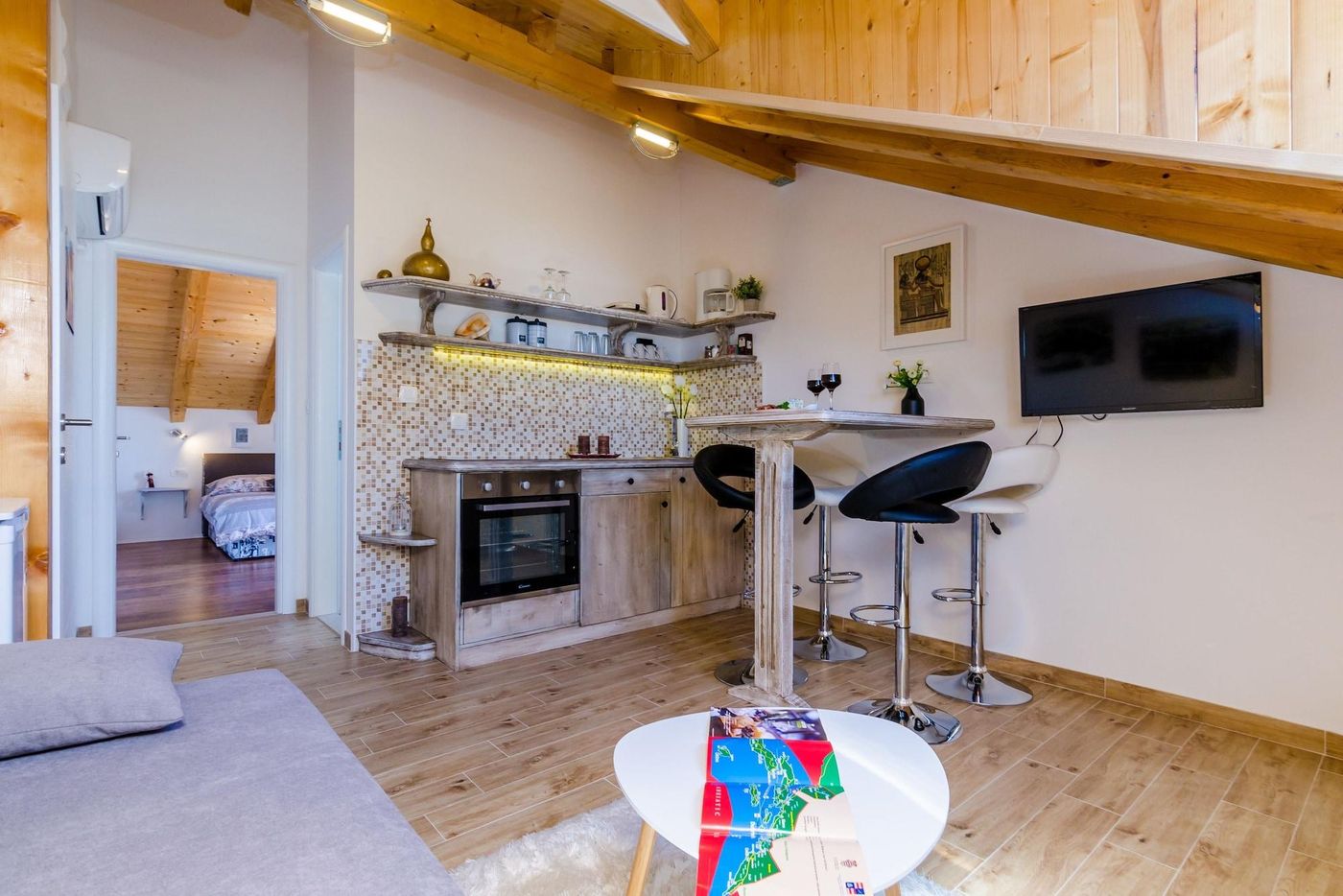 Guest-House-Nikolina-Room-32