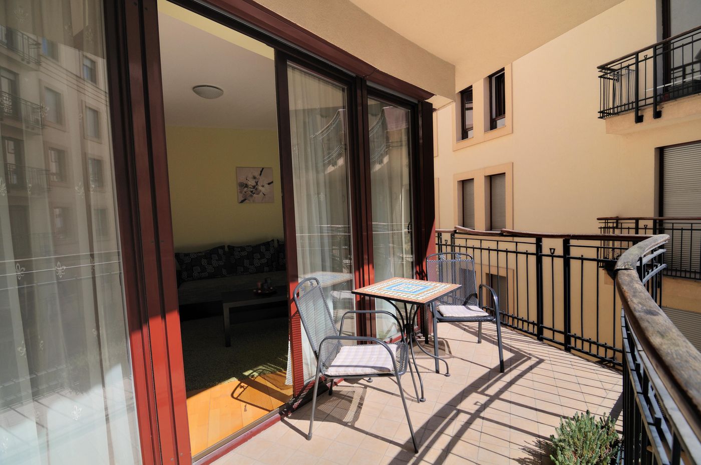 Comfort-Apartments-Room-1