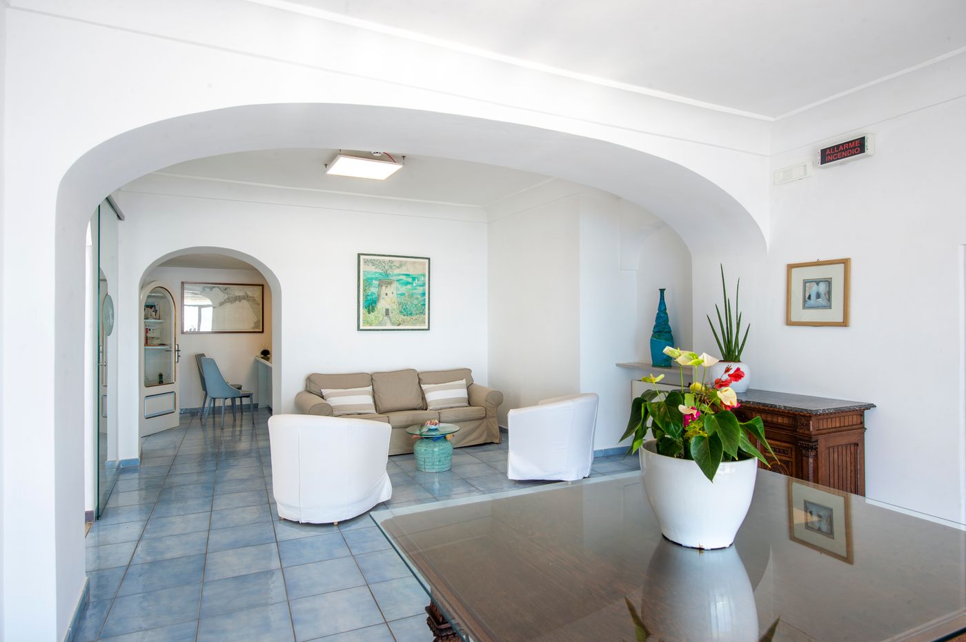 Maresca-Hotel-Praiano-Lobby-52