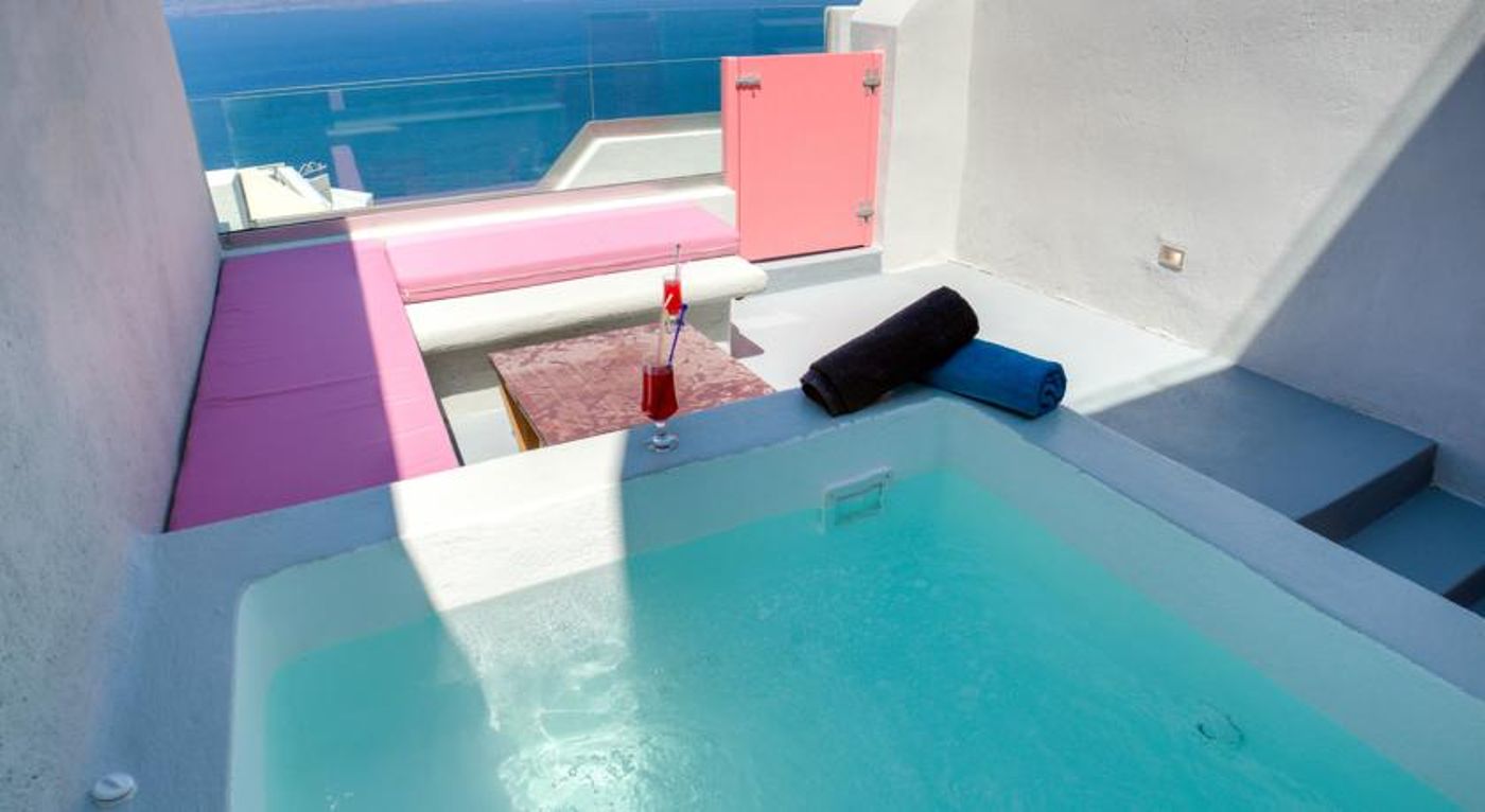 Santorini Royal Suites