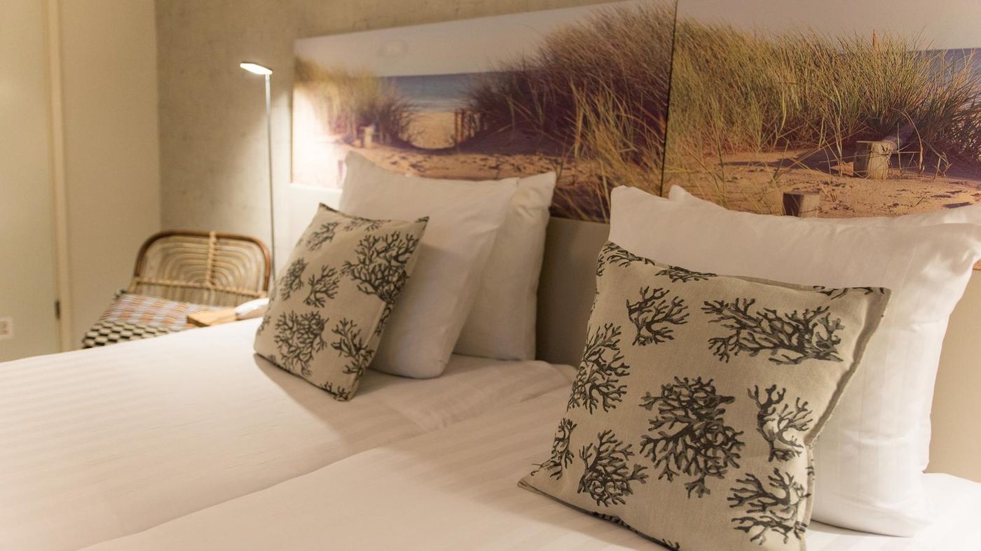 France-Hotel-Room-19