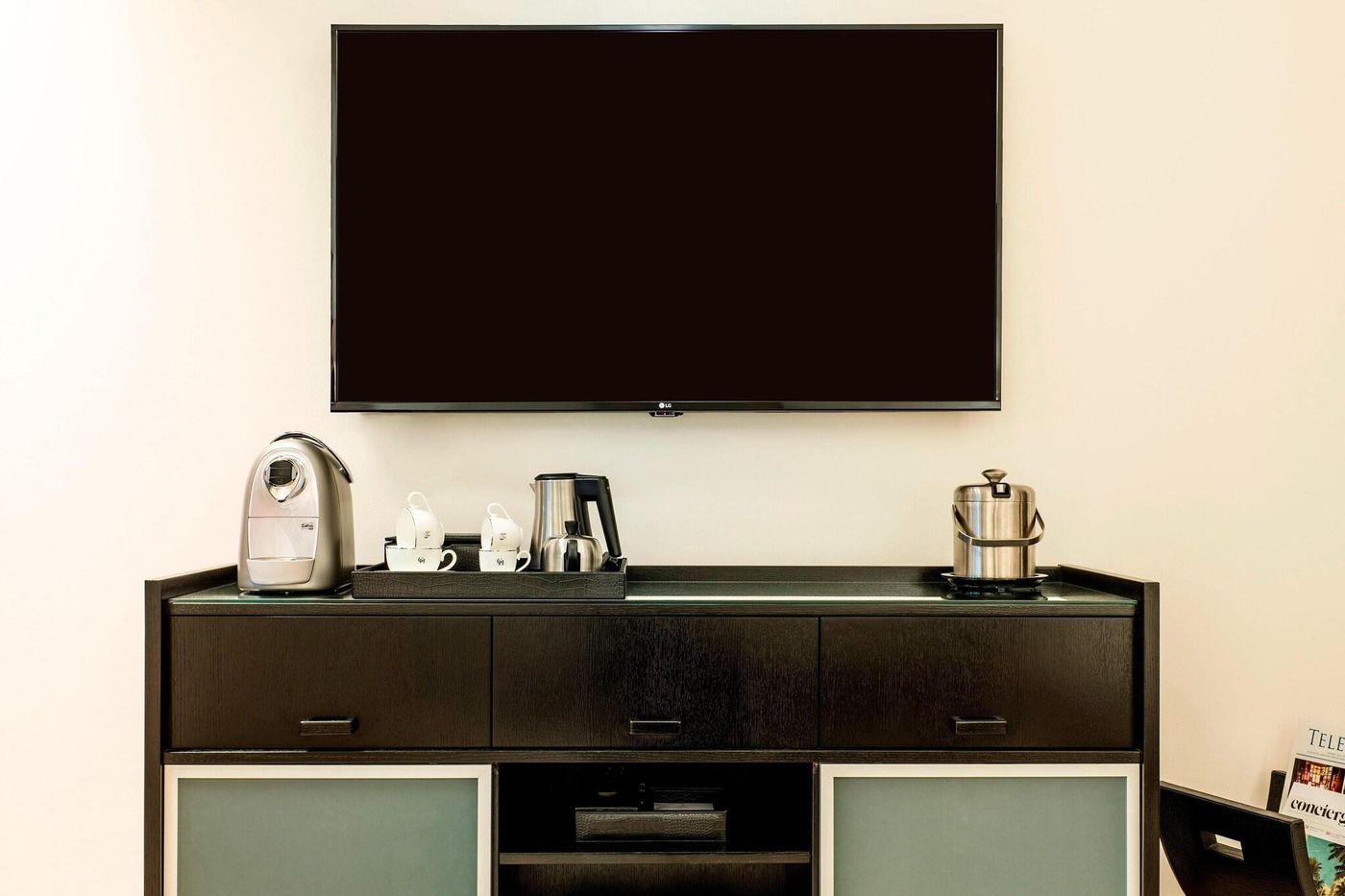 Grosvenor-House-West-Marina-Beach-Room-56