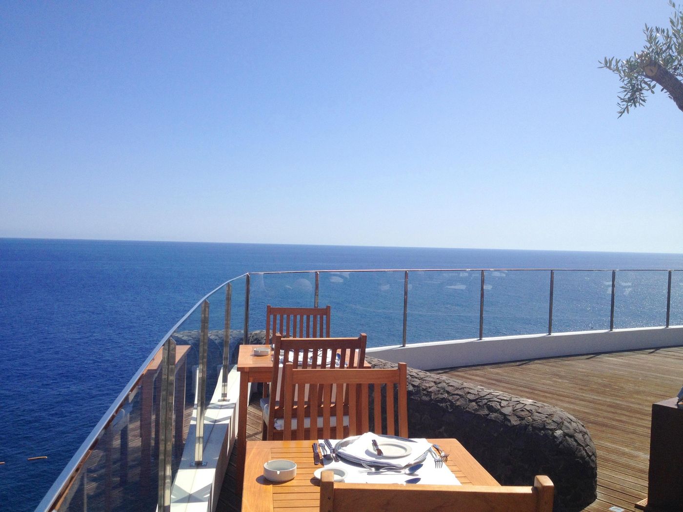 Madeira-Regency-Cliff---Adults-Only-Restaurant-9