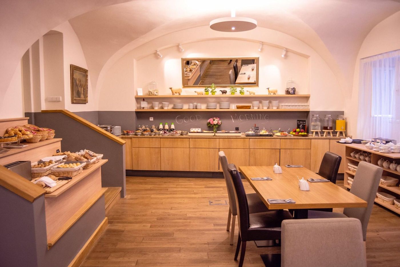 Hotel-Golden-Key-Restaurant-51