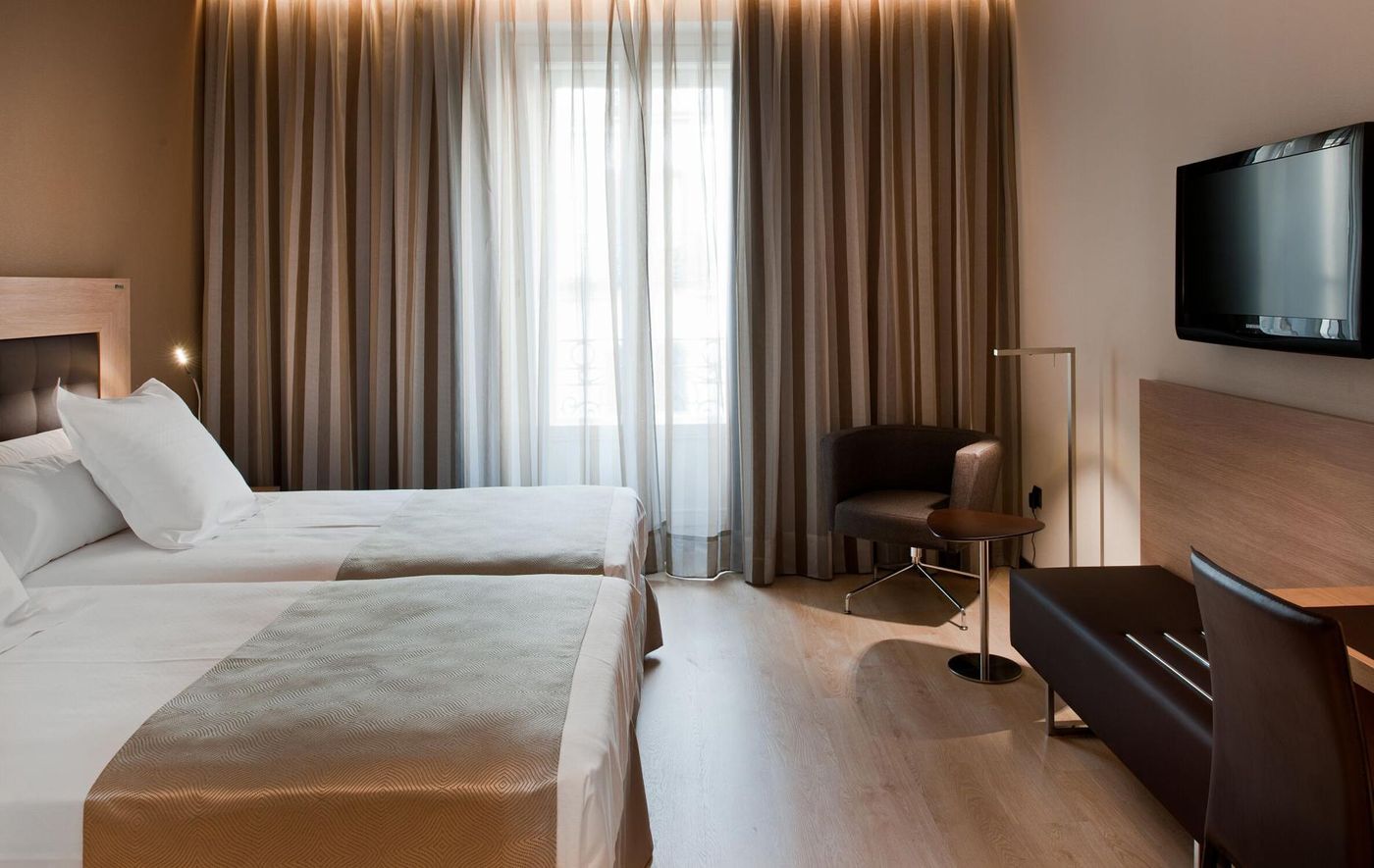 Catalonia-Plaza-Mayor-Room-38