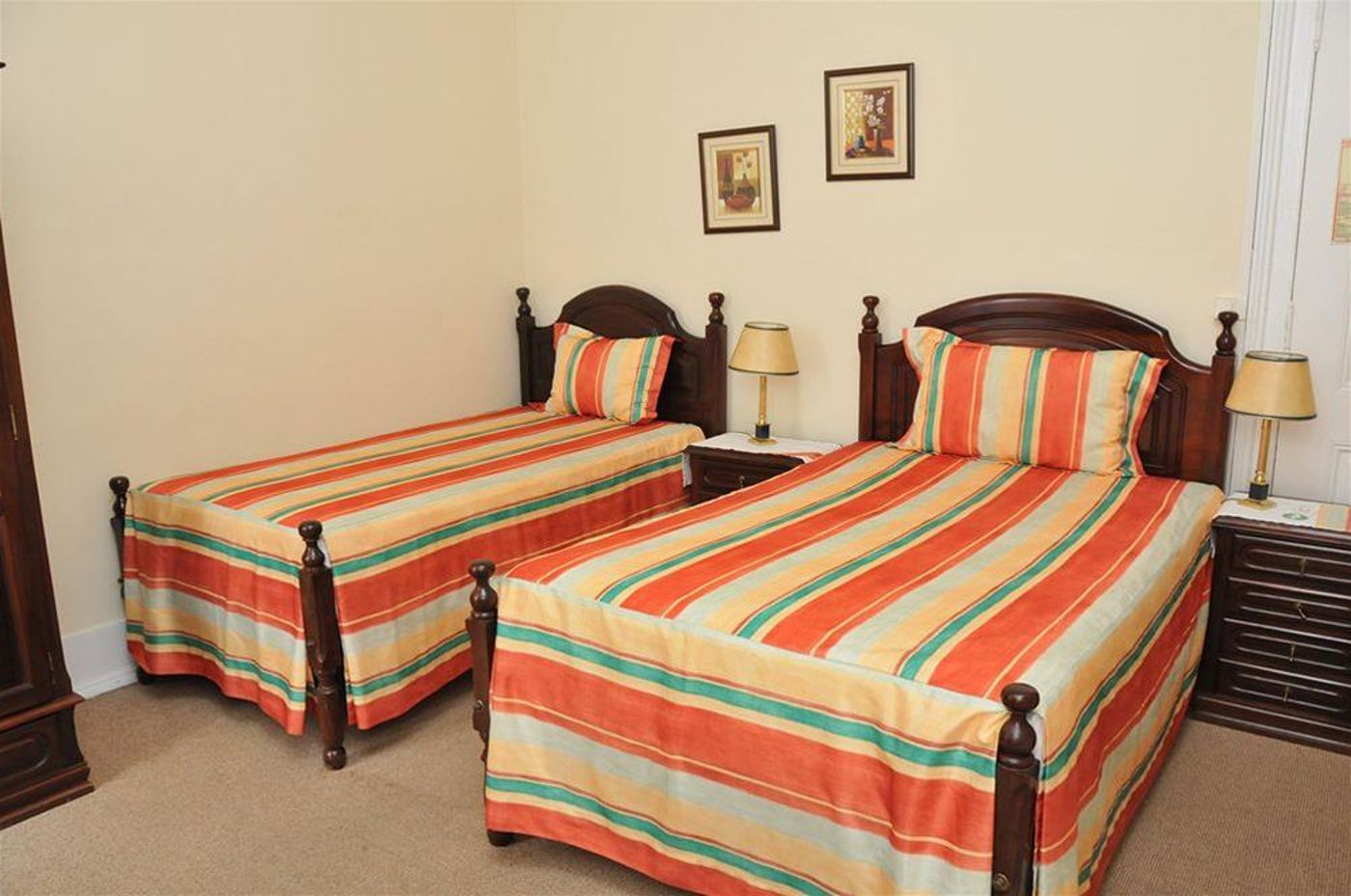 Pensao Londres-Portugal-LISBON -General view-8