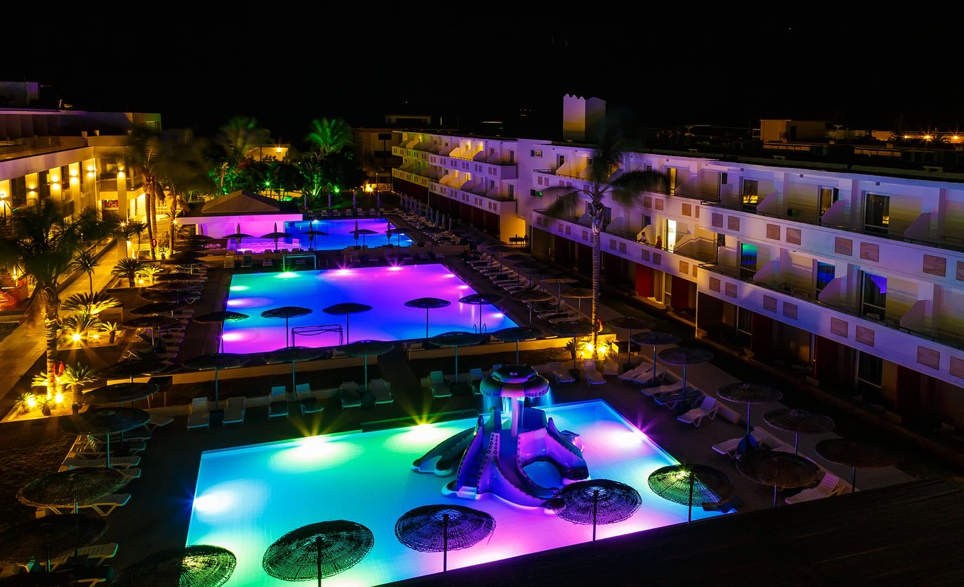 Dodeca-Sea-Resort-Pool-16