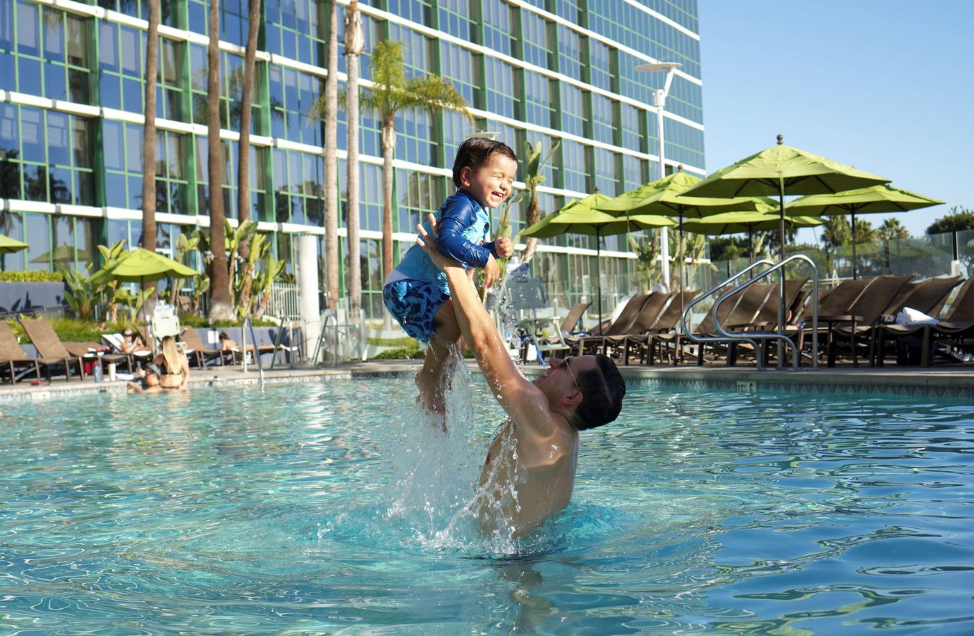 Hyatt-Regency-Long-Beach-Pool-18