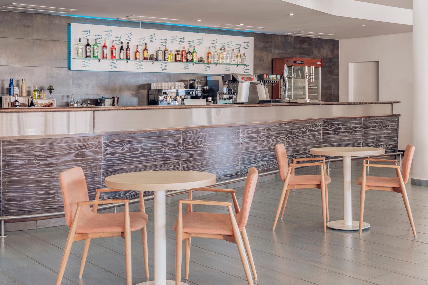 Iberostar-Hotel-Playa-Gaviotas-Park-Bar-53