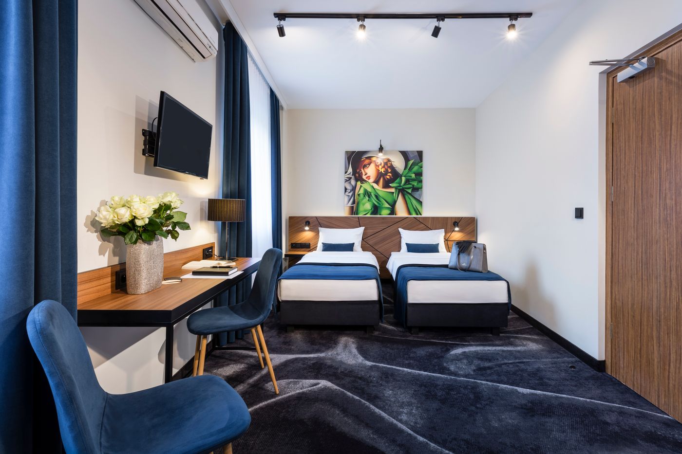 Ascot-Premium-Room-4