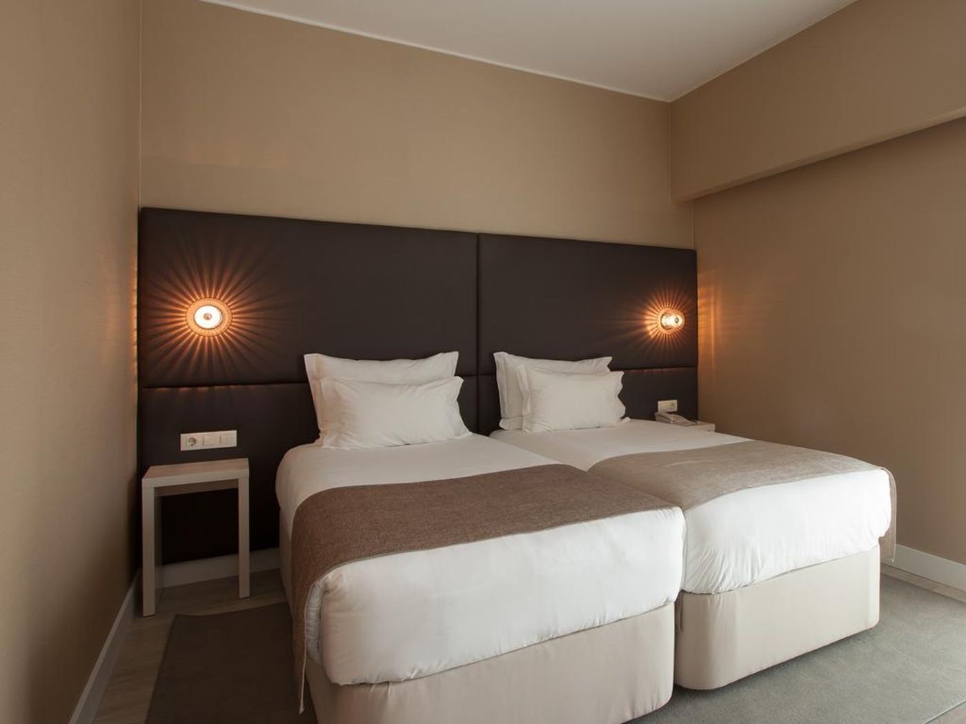 Lutecia-Smart-Design-Hotel-Room-15