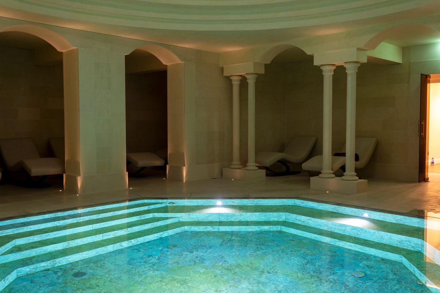 Des-Etrangers-Hotel---Spa-Pool-45