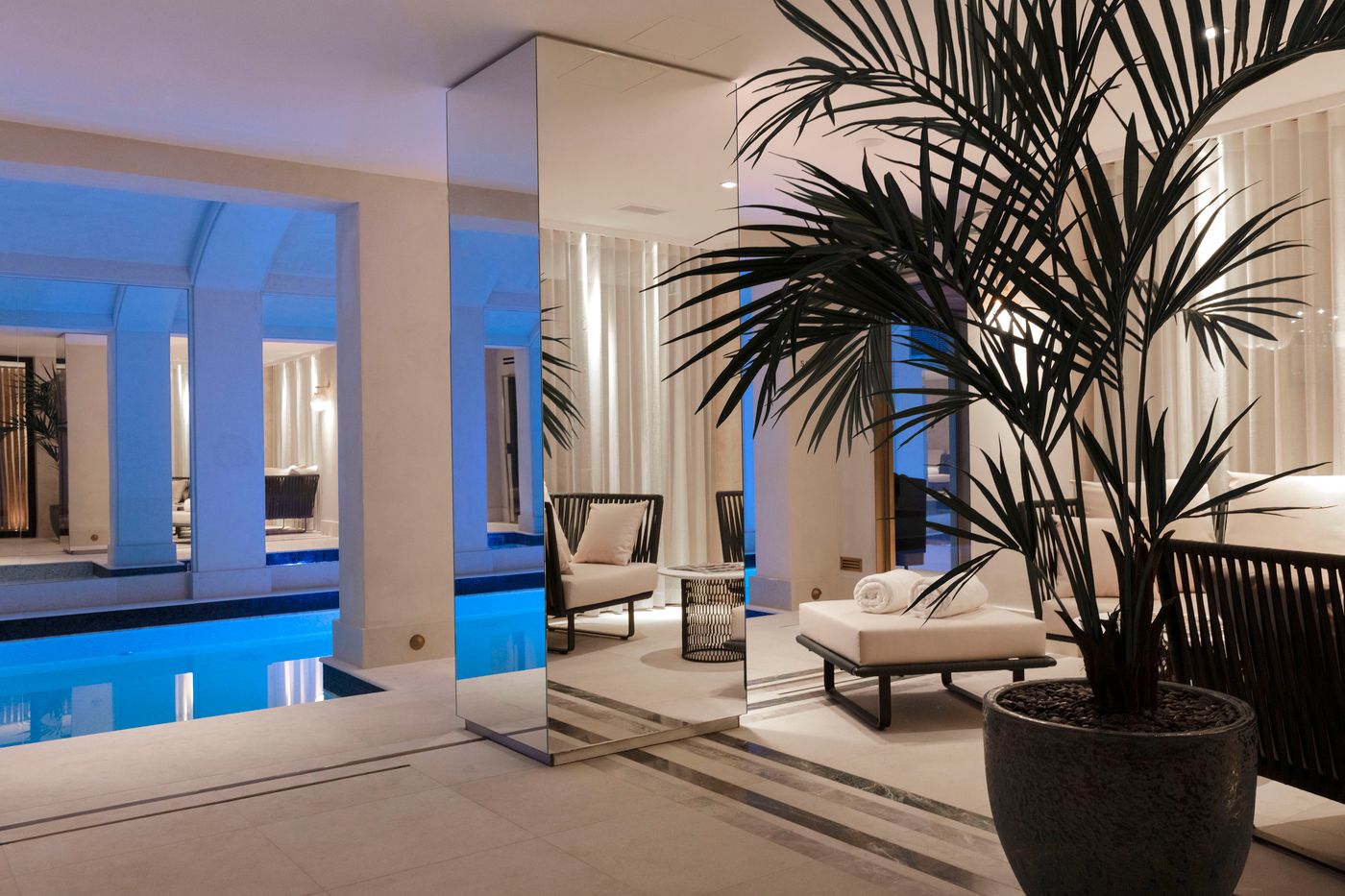 Les-Jardins-Du-Faubourg-Pool-39