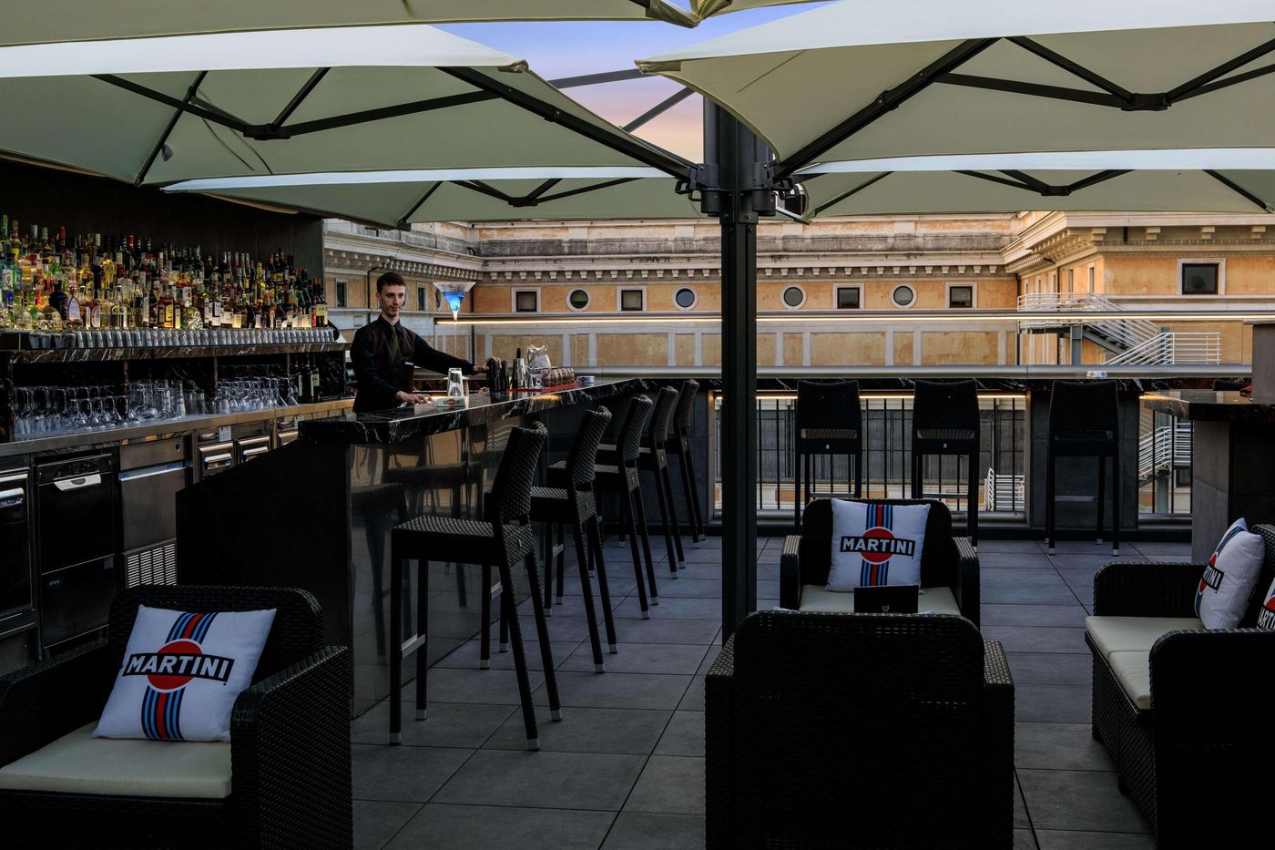 Golden-Tulip-Rome-Piram-Bar-62