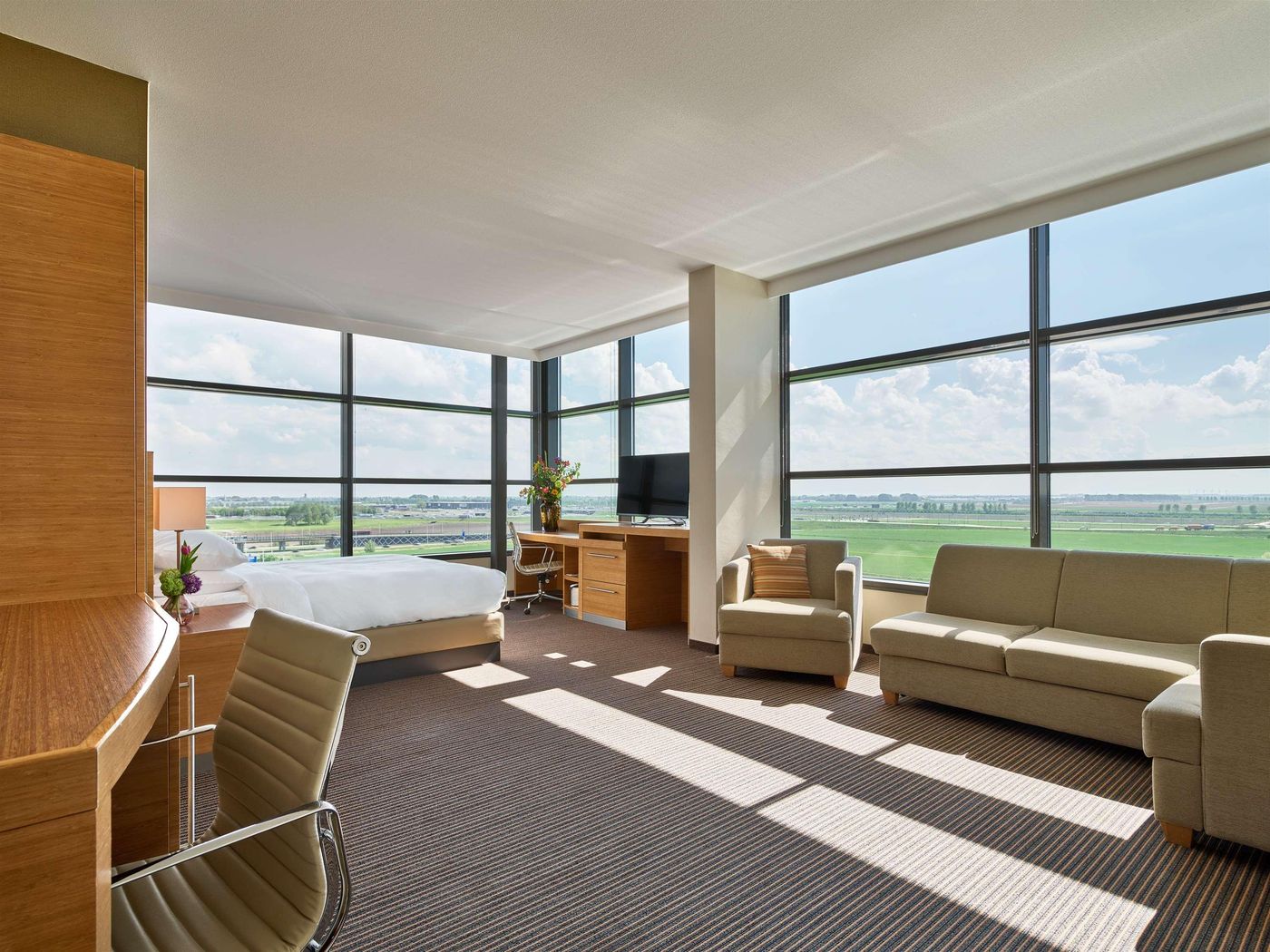 Hyatt-Place-Amsterdam-Airport-Room-10