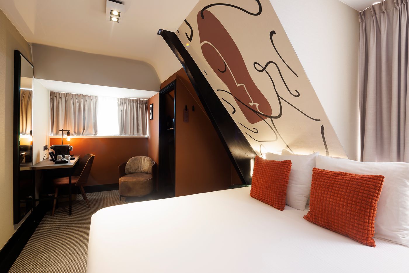 Huygens-Place-Room-24