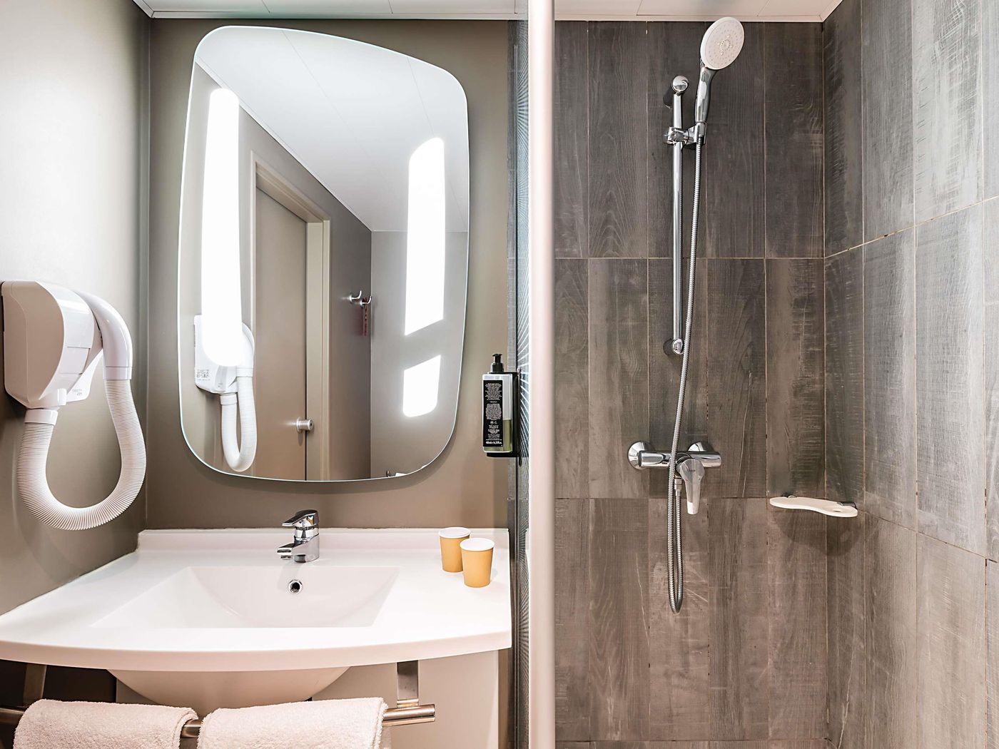 Ibis-Lisboa-Liberdade-Room-38