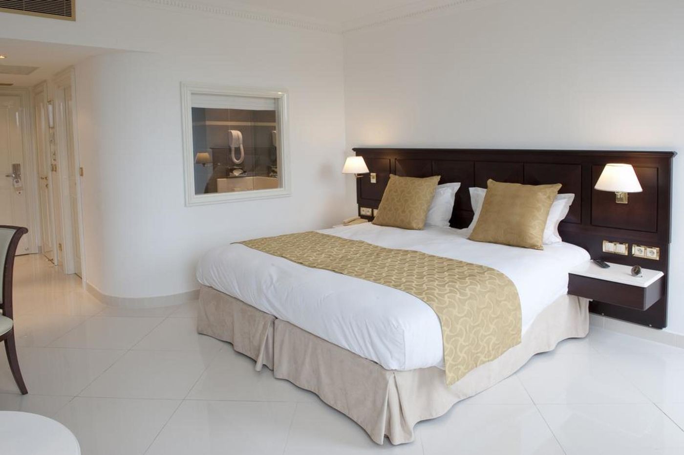 Aston-La-Scala-Room-24