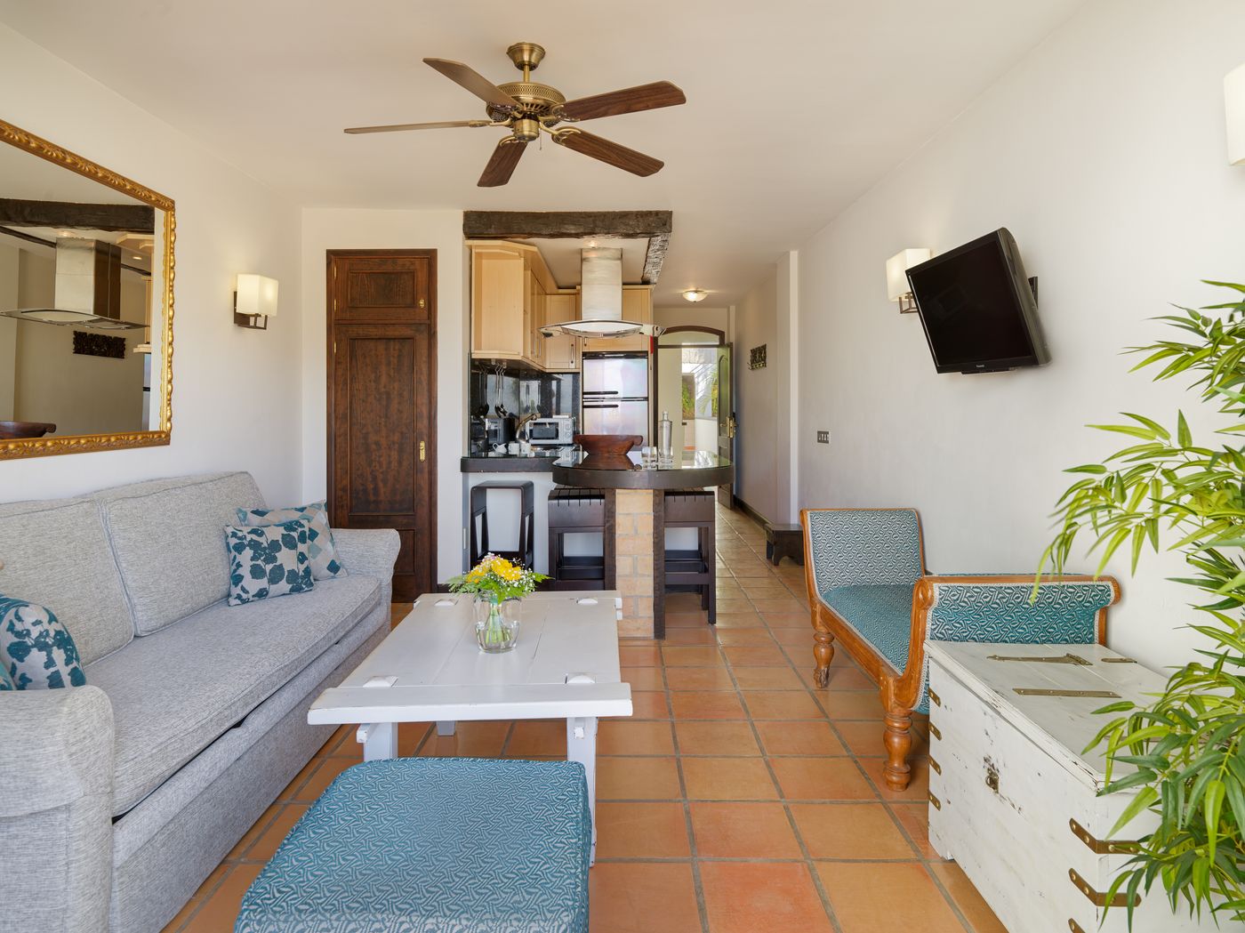 Regency-Country-Club-Room-25