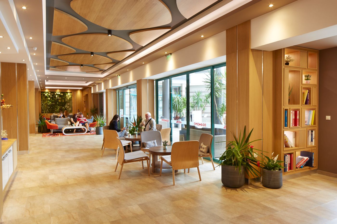 Diamond-Hotel-Lobby-39