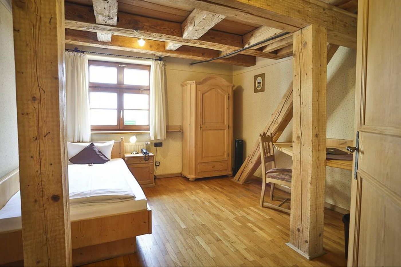 Hotel Brauereigasthof Fuchs-Germany-NEUSAESS-Room-1