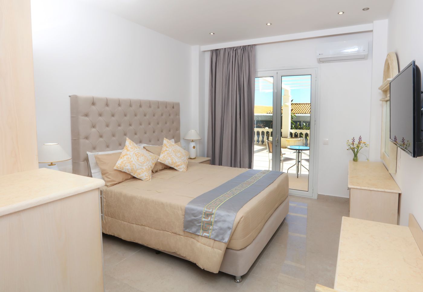 CavoMarina Beach Hotel 15