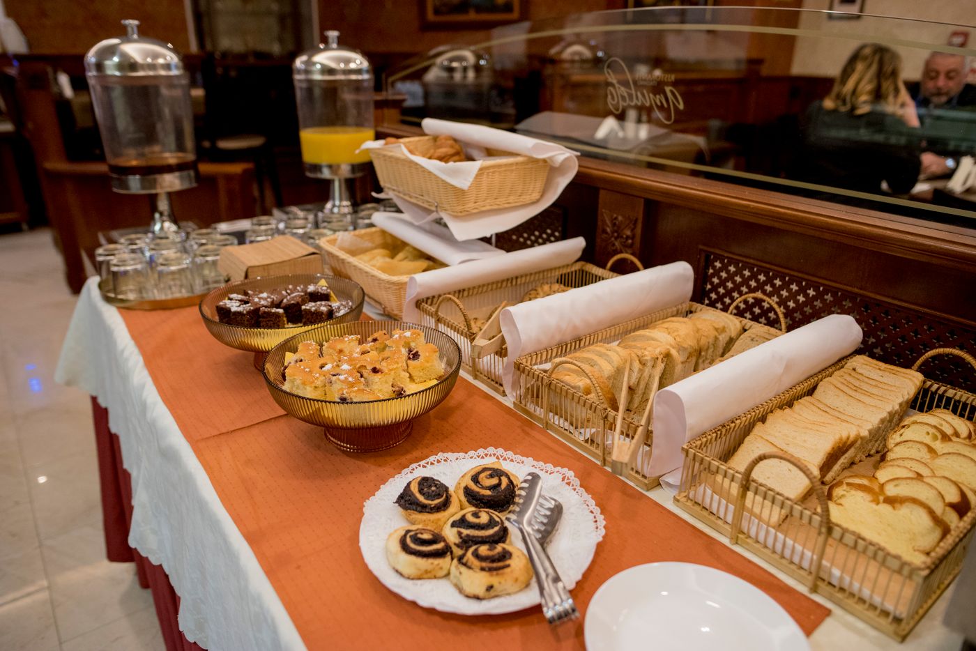 Gold-Hotel-Budapest-Restaurant-35