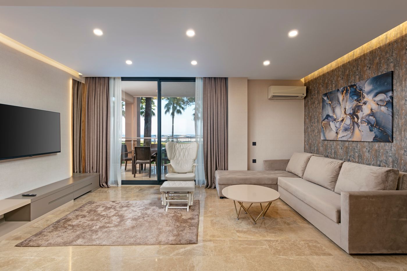 Alva-Donna-World-Palace-Hotel-Room-37