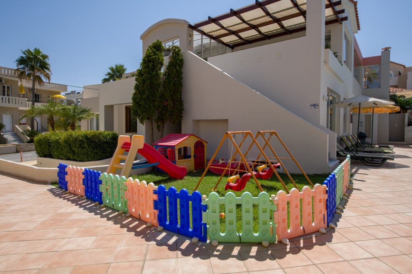 Toxo Hotel and Apartments