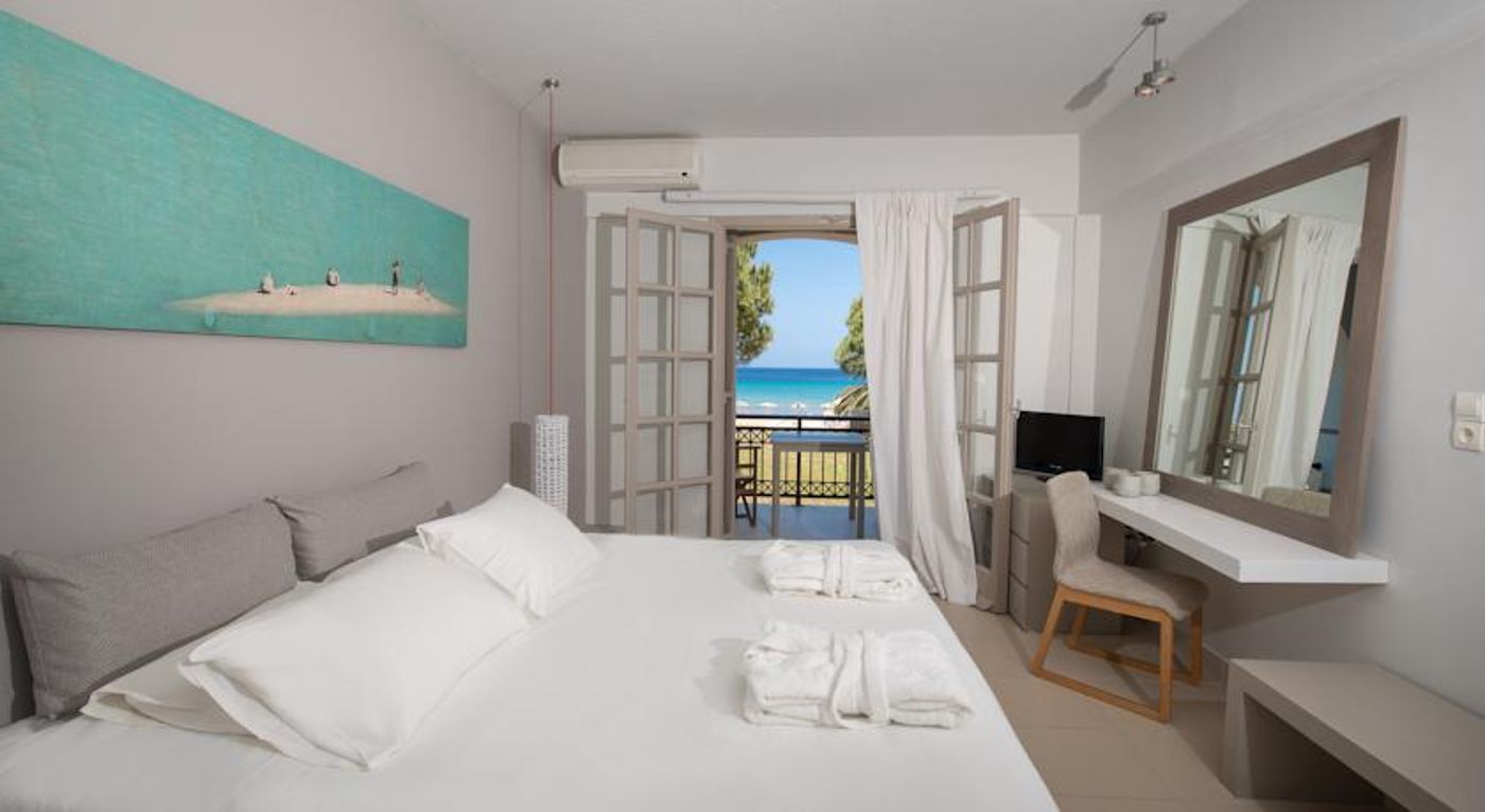 Bay Hotel And Suites