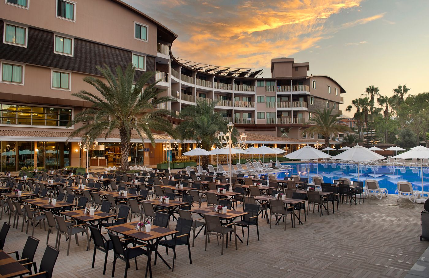 Quatro Famıly Club Dem