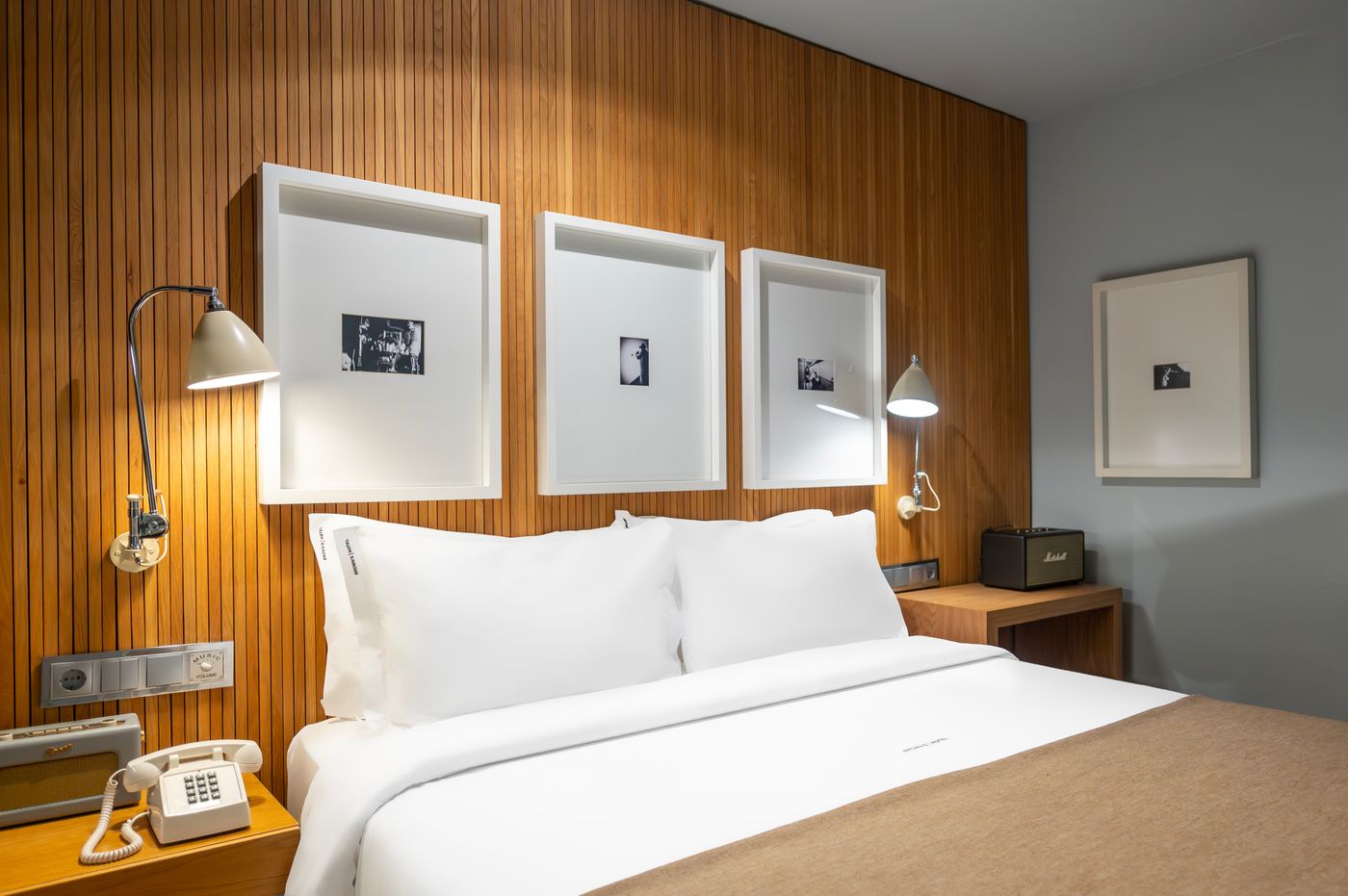 Browns-Downtown-Hotel-Room-42