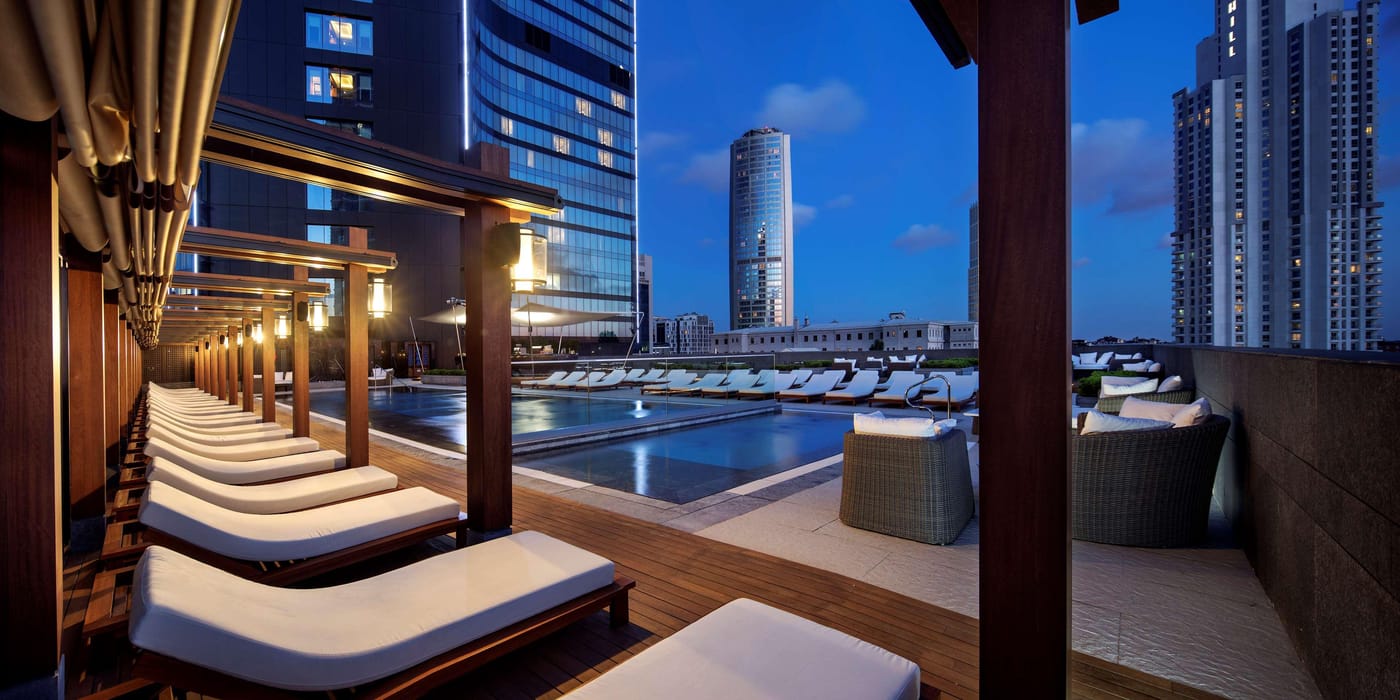 Hilton-Istanbul-Bomonti-Hotel---Conference-Centre-Pool-2