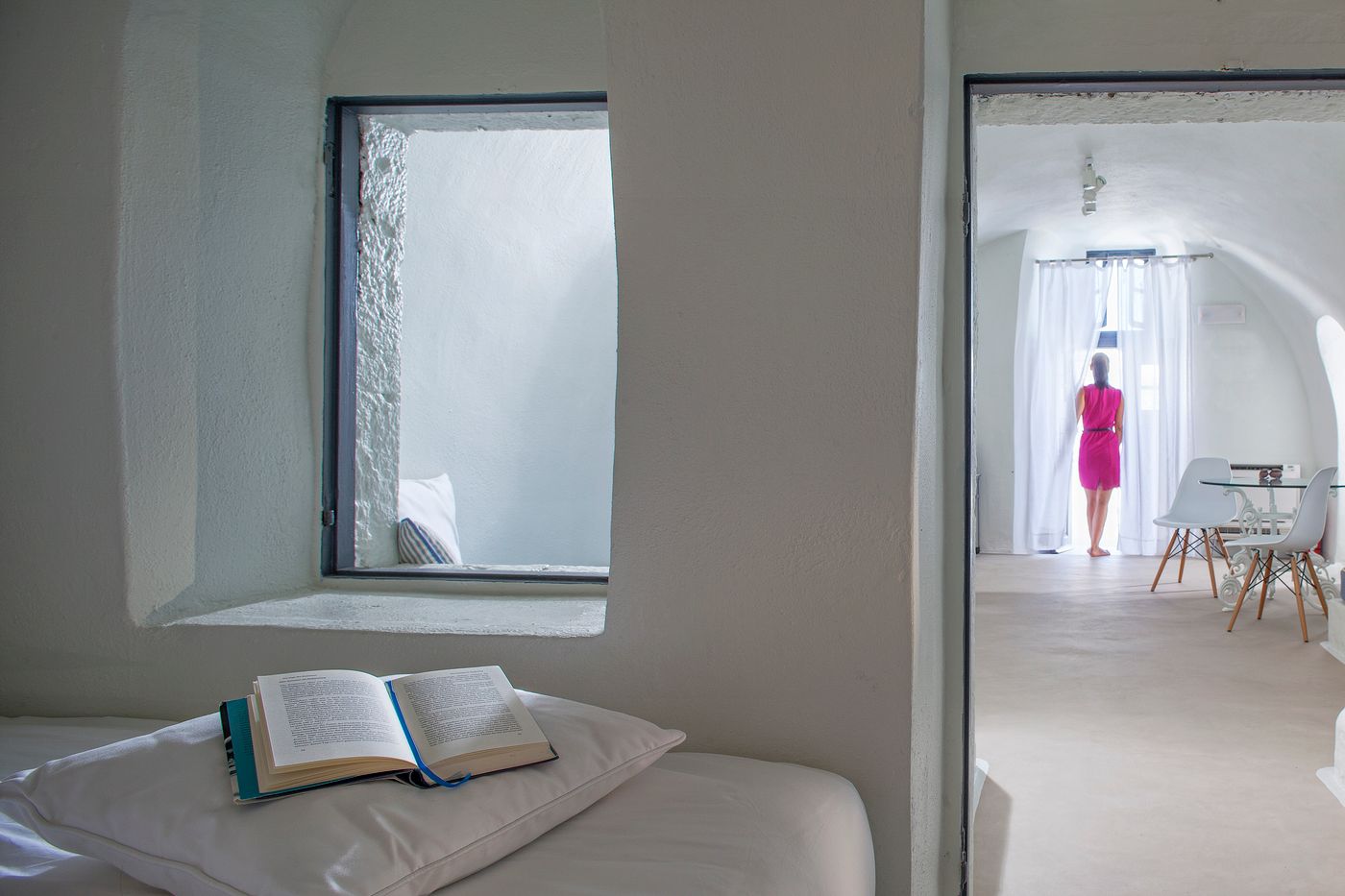 On-The-Rocks-Hotel-Room-26