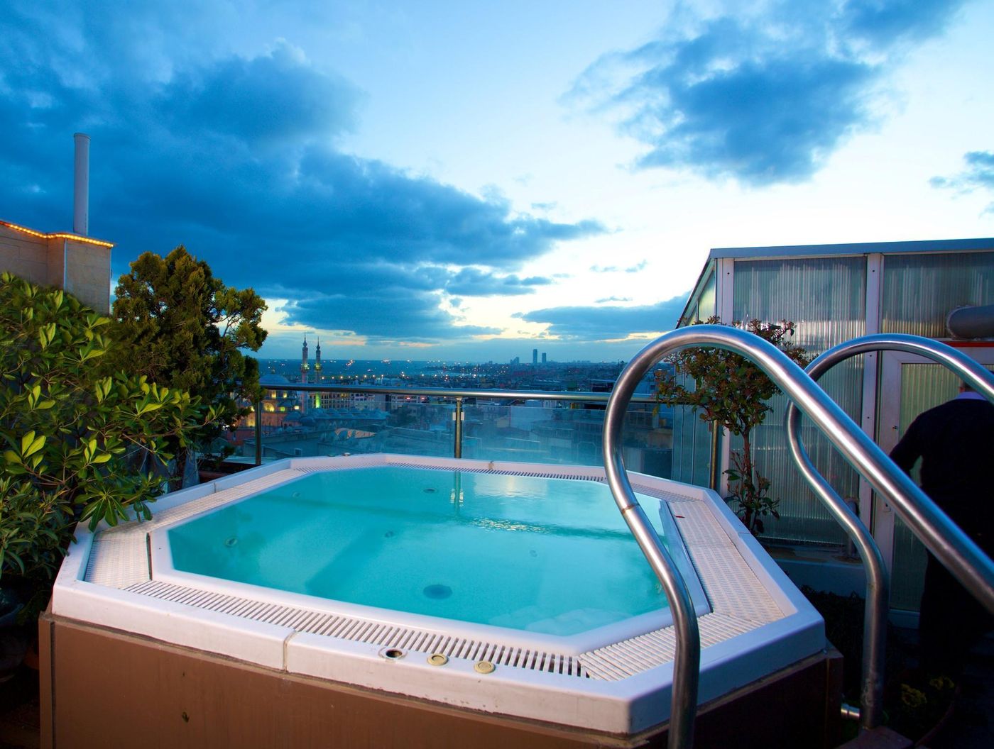 Hotel-Zurich-Istanbul-Sports-and-Entertainment-3