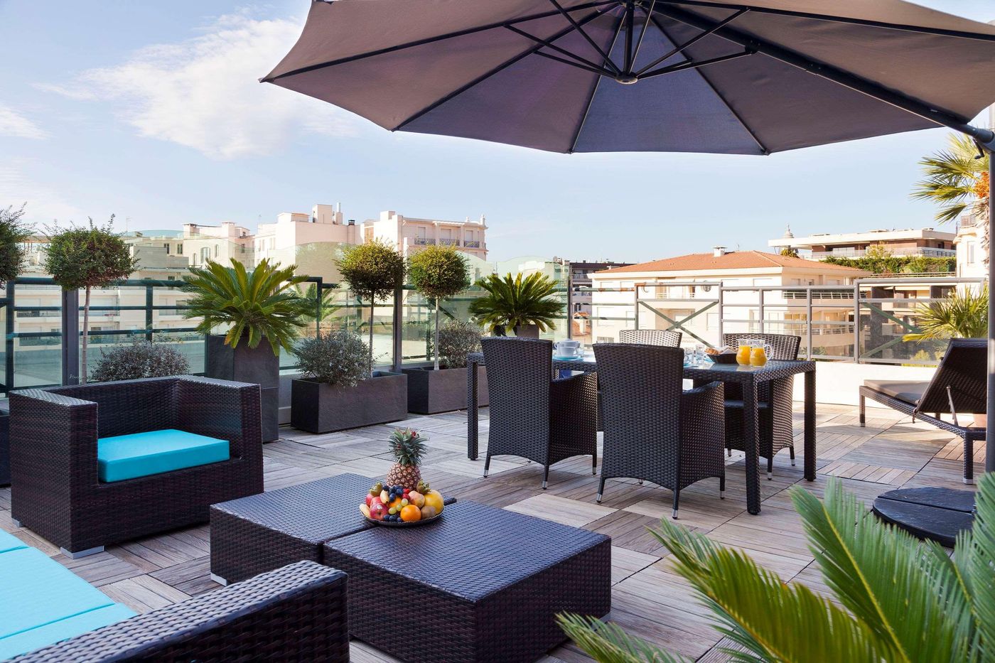 Neho-Suites-Cannes-Croisette-Room-10