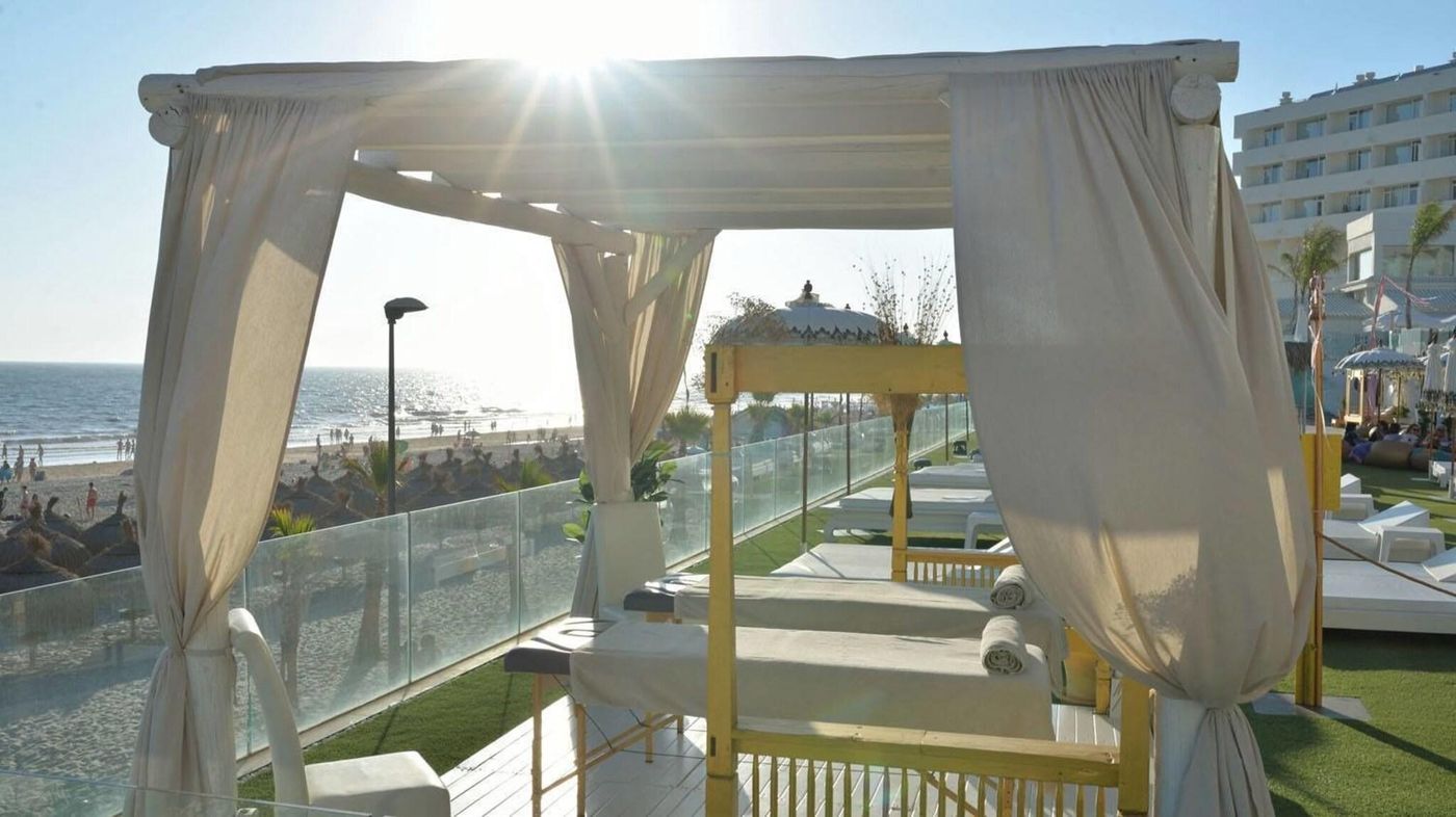 Onhotels-Ocean-Front-Sports-and-Entertainment-15