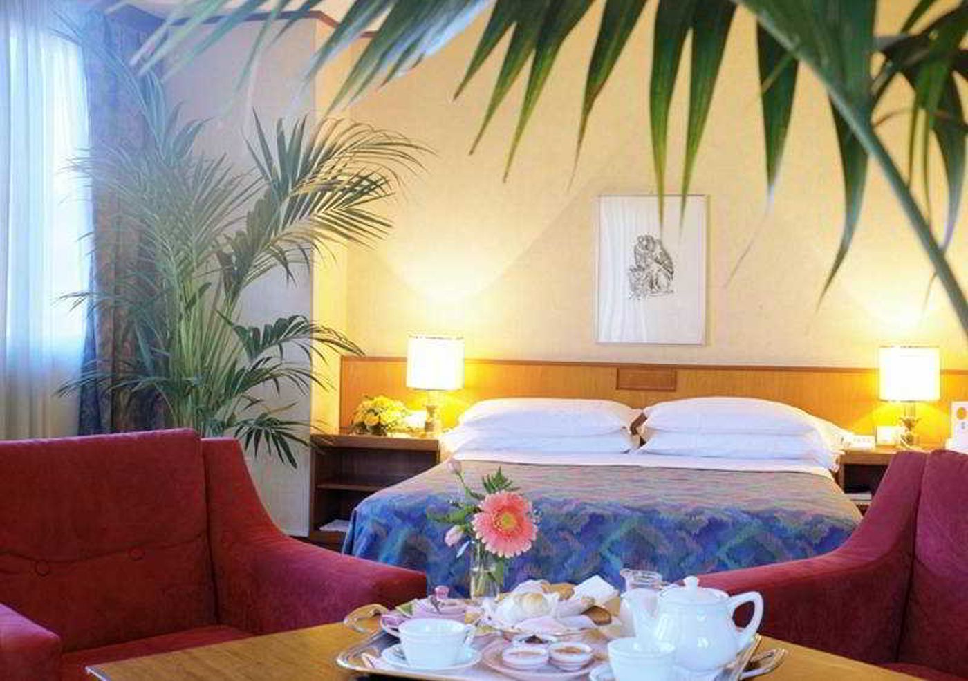 Royal-Palace-Room-19