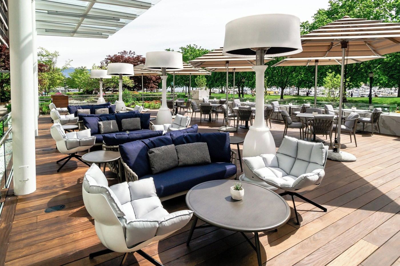 Westin-Bayshore-Vancouver-Lobby-48