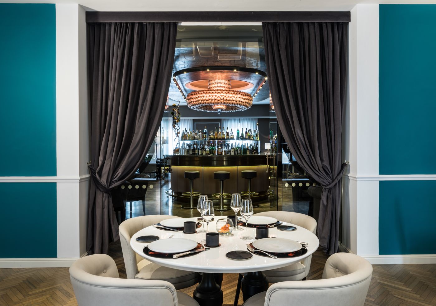 Plaza-Lucchesi-Restaurant-11