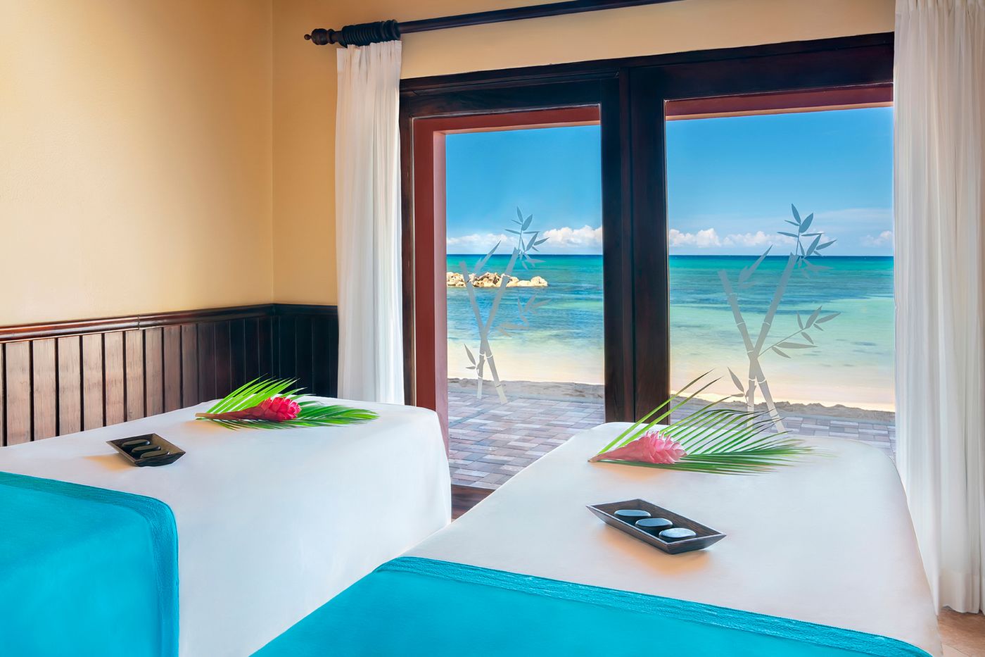 Jewel-Paradise-Cove-Resort---Spa-Sports-and-Entertainment-26