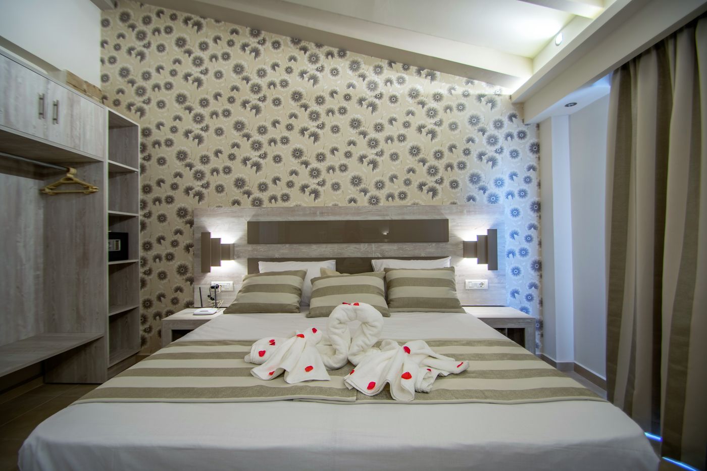 Paradise-Apartments-And-Studios-Room-43