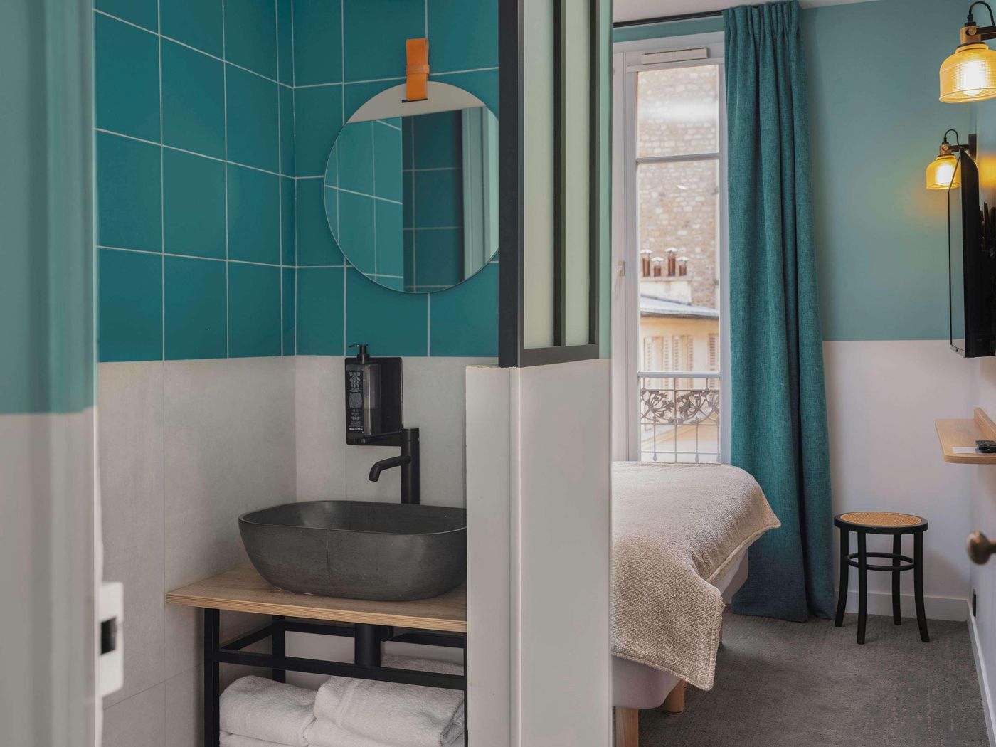 ibis-Styles-Paris-Montmartre-Nord-Room-37